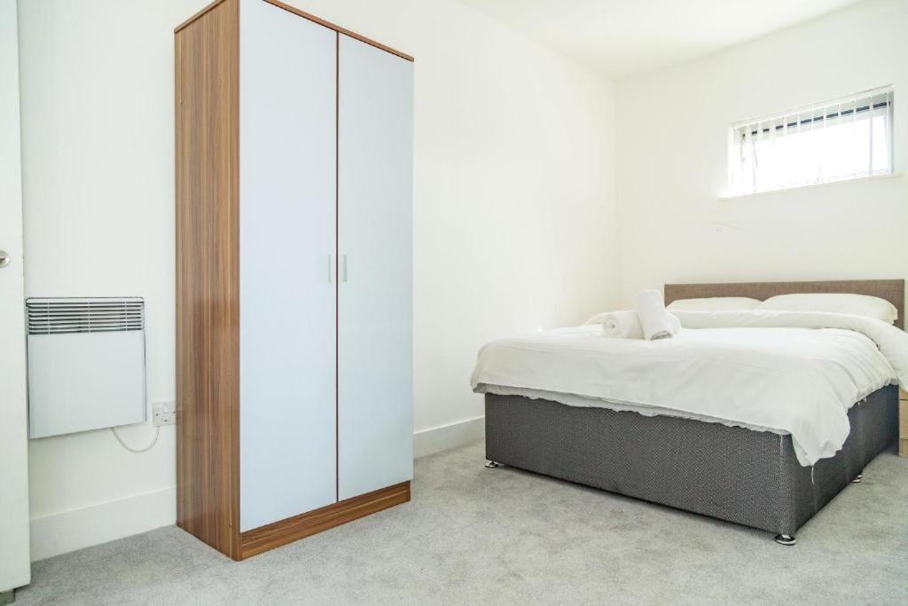 Serviced Apartment In Liverpool City Centre - Free Parking - Balcony - By Happy Days Dış mekan fotoğraf