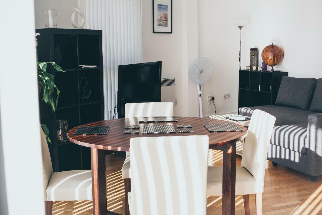 Serviced Apartment In Liverpool City Centre - Free Parking - Balcony - By Happy Days Dış mekan fotoğraf