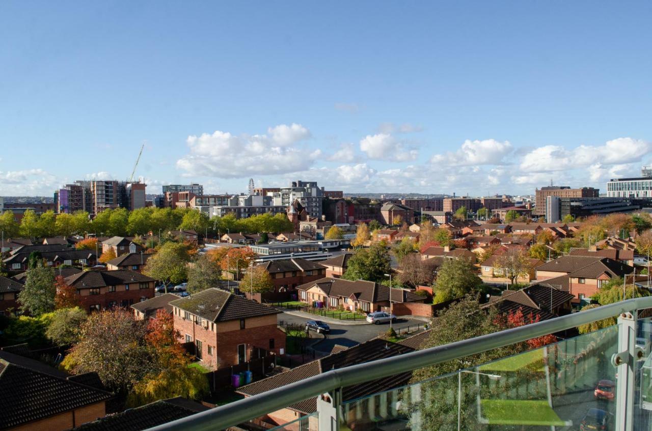 Serviced Apartment In Liverpool City Centre - Free Parking - Balcony - By Happy Days Dış mekan fotoğraf