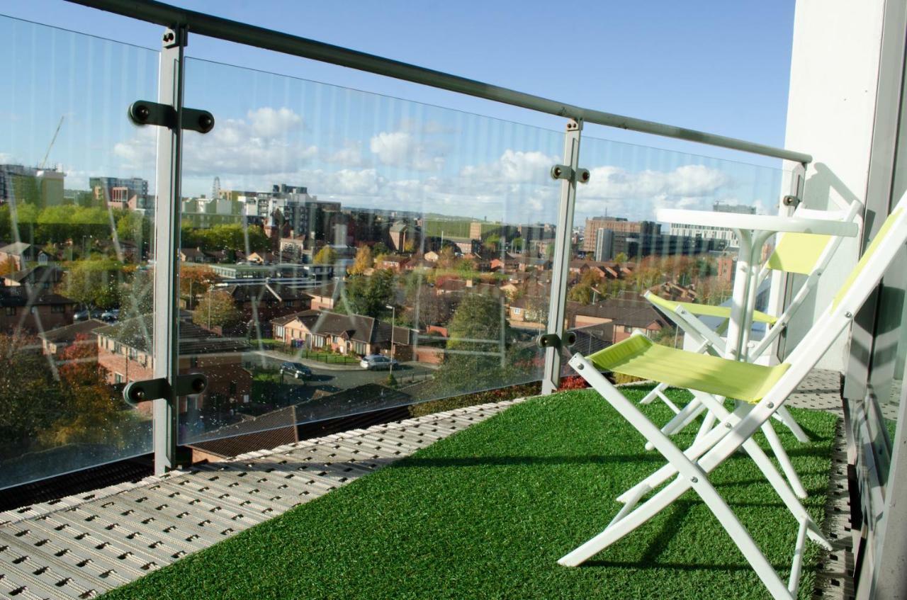 Serviced Apartment In Liverpool City Centre - Free Parking - Balcony - By Happy Days Dış mekan fotoğraf